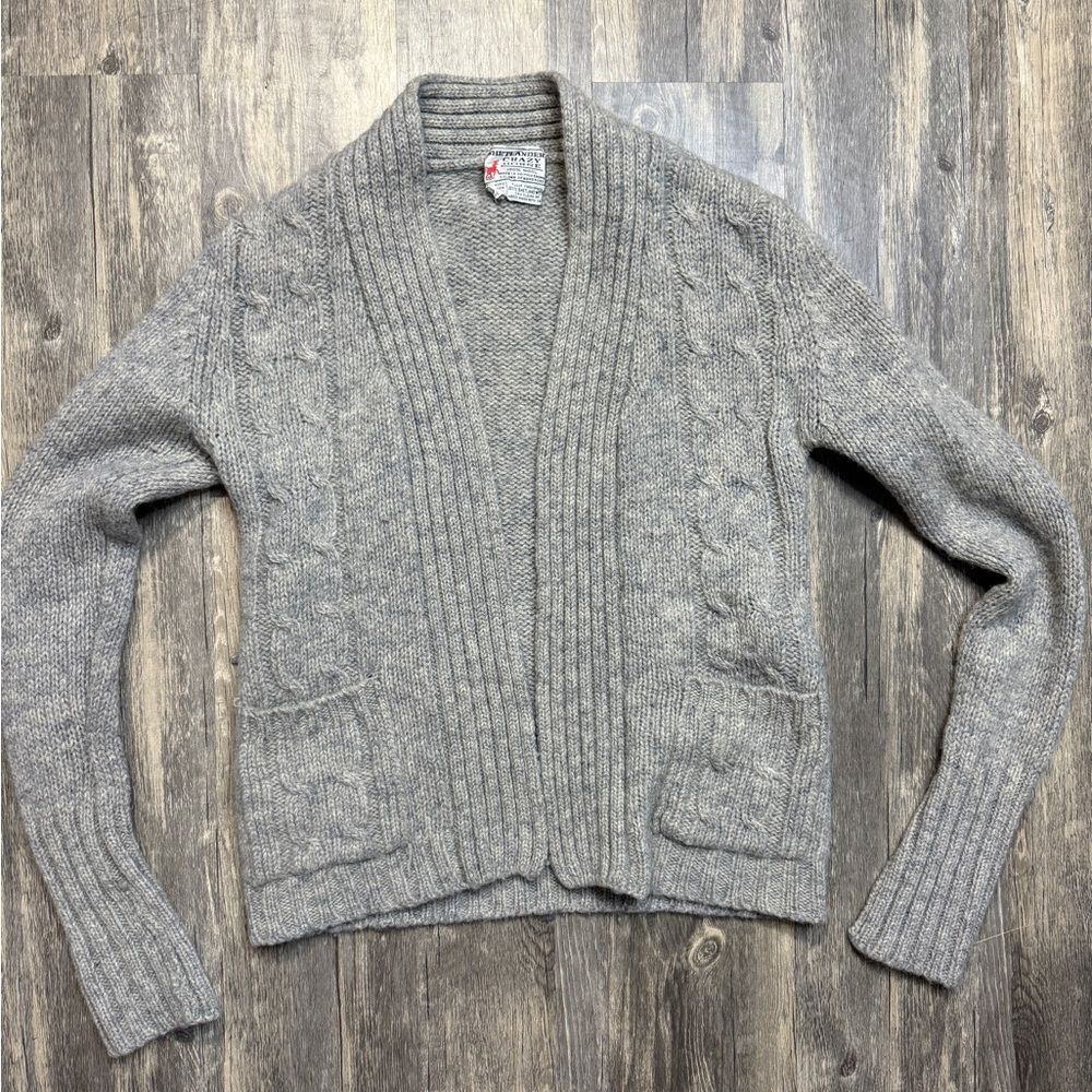 Shetlander Crazy Horse 100% Wool Gray Cable Knit Cardigan Sweater Cottagecore
